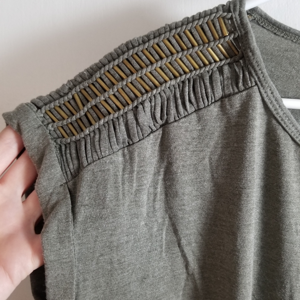 Rose & Olive Green Gray Top